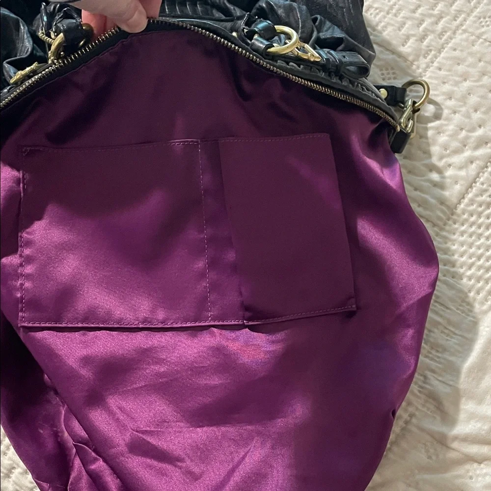 Coach Gathered Black Leather Shoulder Bag - Picture 3 of 6
